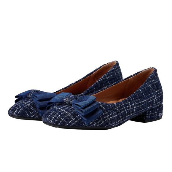 Kenneth Cole Women's Size 10 Navy Atlas Tweed Pointed Toe Flats. Retails $150 - Picture 1 of 8